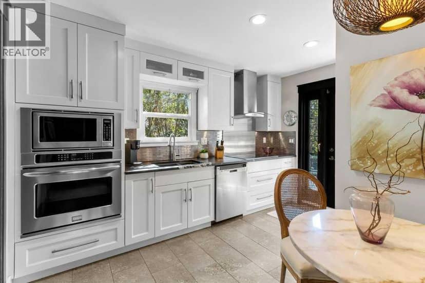 5708 45 Avenue — photo 17 of 40