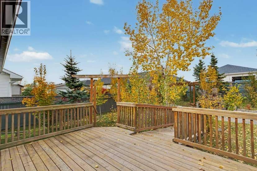 16 Nesbitt Avenue — photo 23 of 29