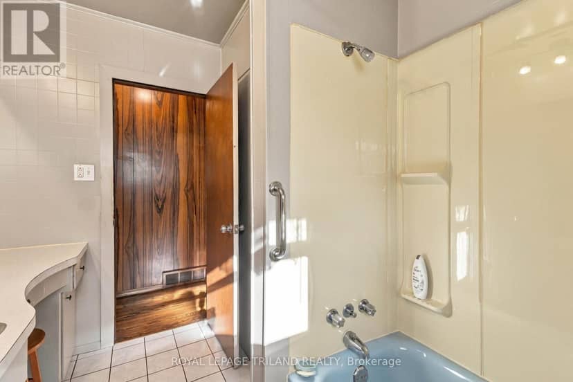 272 Richmond Street — photo 19 of 40