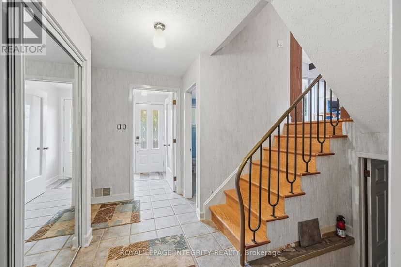 1861 Appleford Street — photo 3 of 20