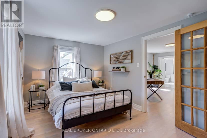 30 Elizabeth Street S — photo 18 of 33
