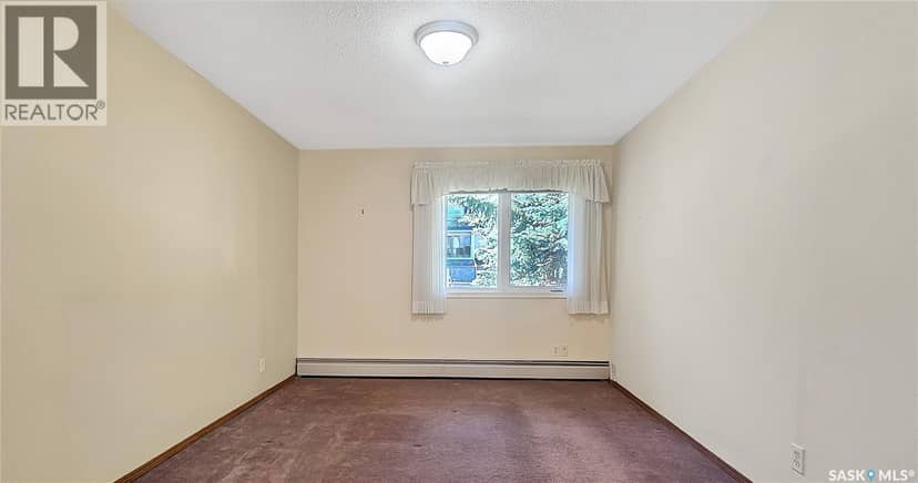 103 230 Lister Kaye CRESCENT — photo 13 of 21