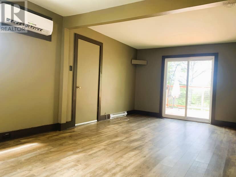9 Clarke Street — photo 11 of 40