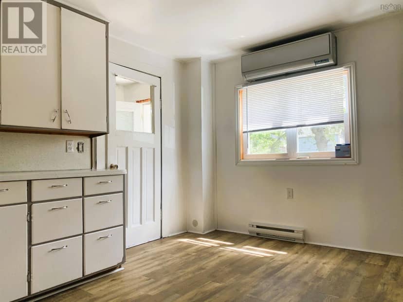 9 Clarke Street — photo 9 of 40