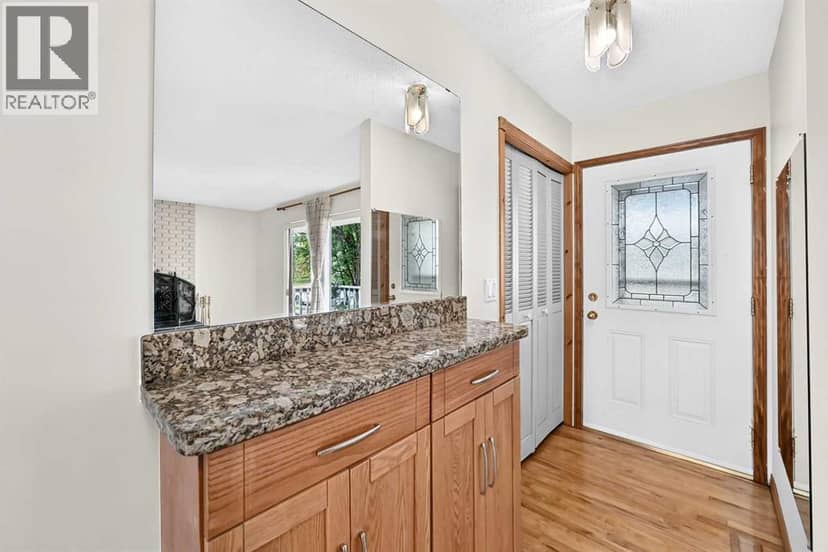 351 Cedarpark Drive SW, Calgary, photo 4