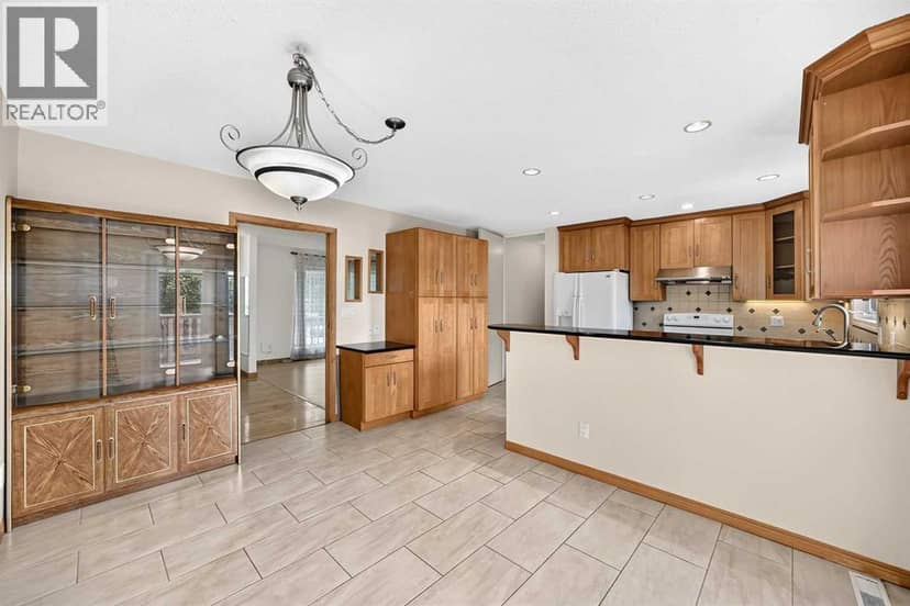 351 Cedarpark Drive SW — photo 15 of 40