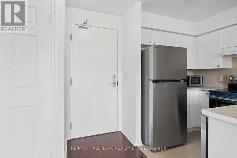 915 - 18 Valley Woods Road, Toronto, photo 7