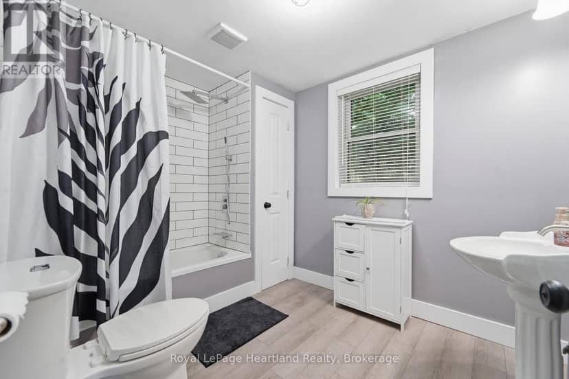 20 William Street S — photo 13 of 26