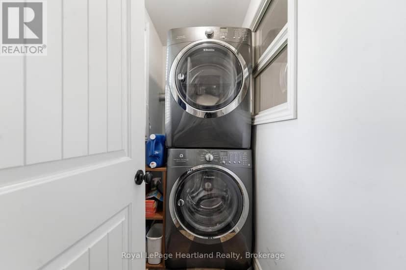 20 William Street S — photo 15 of 26