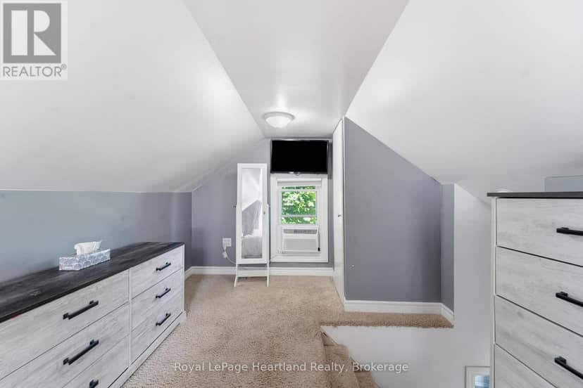 20 William Street S — photo 19 of 26