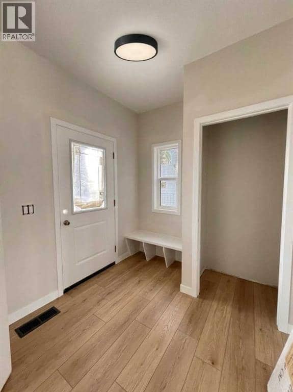 905 Reynolds Lane SW, Airdrie, photo 4
