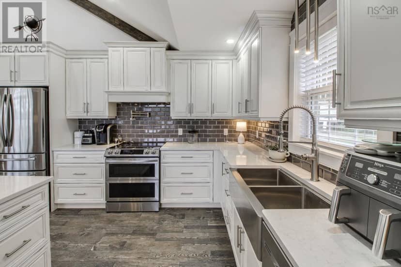 405 Townshipline Road — photo 15 of 40