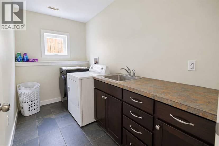 422 11 Street — photo 24 of 33