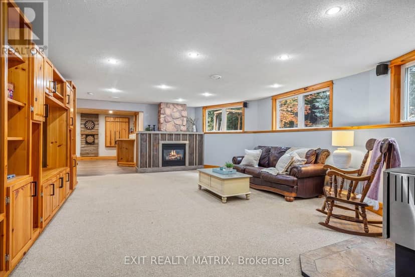 8010 Iveson Drive — photo 34 of 40
