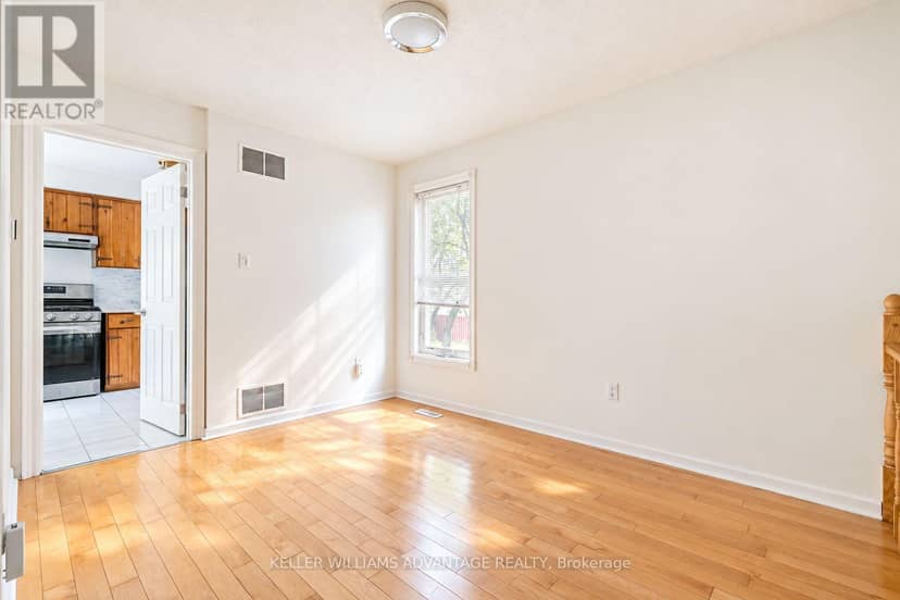 58 Ambercroft Boulevard — photo 13 of 40
