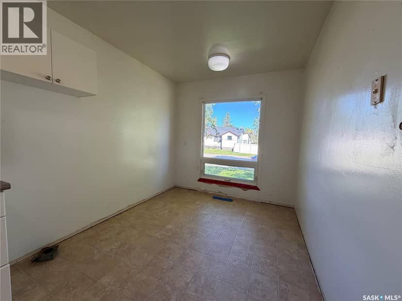 3347 3rd AVENUE E — photo 9 of 21