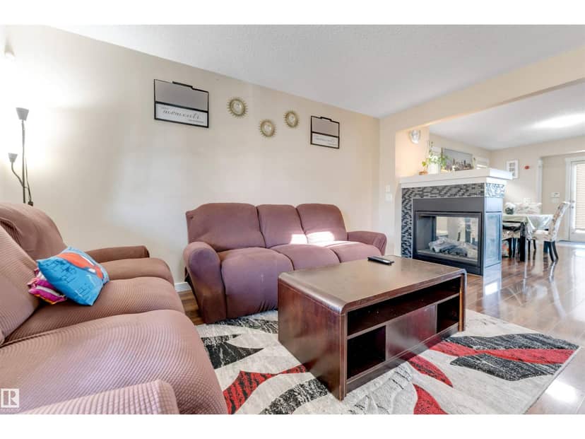 3503 15A ST NW — photo 10 of 32