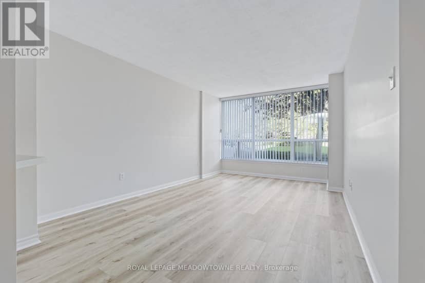104 - 10 Laurelcrest Street — photo 23 of 35