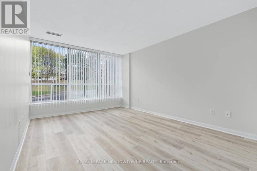 104 - 10 Laurelcrest Street — photo 30 of 35