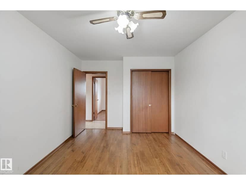 8424 70 ST NW — photo 37 of 40