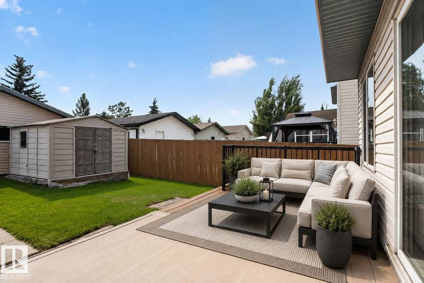 8923 173 AV NW — photo 23 of 40