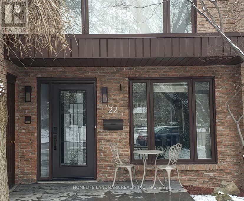 22 Coreydale Court, Toronto, photo 2