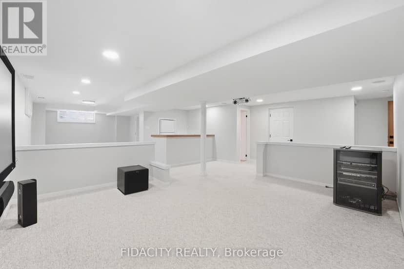 36 Beverly Street — photo 27 of 40