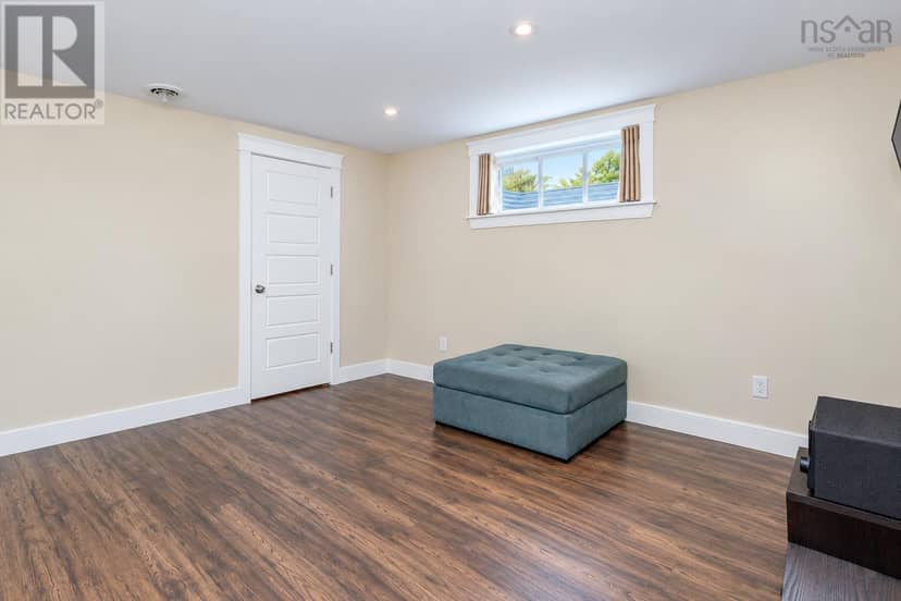 225 Hampton Drive — photo 38 of 39
