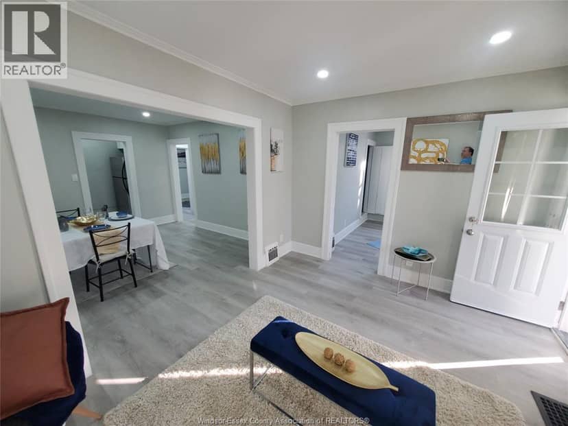 3587 Bloomfield — photo 11 of 40