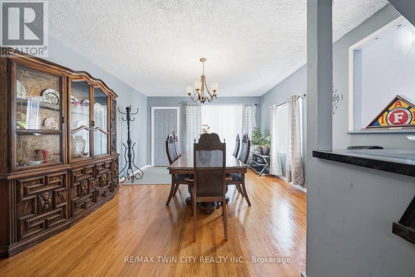 986 Colborne Street — photo 14 of 31