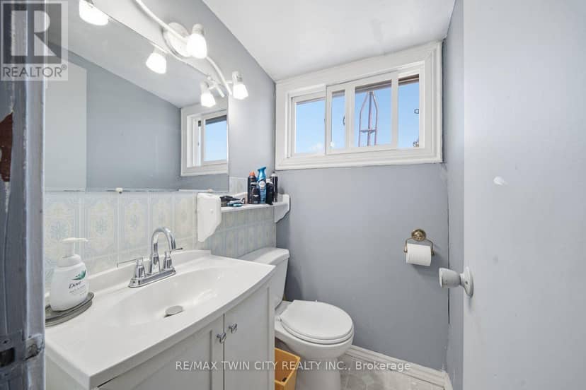986 Colborne Street — photo 21 of 31