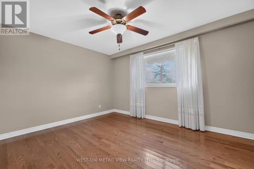 3411 Pinesmoke Crescent — photo 29 of 39