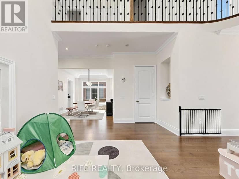 18 Rossini Drive, Richmond Hill, photo 6