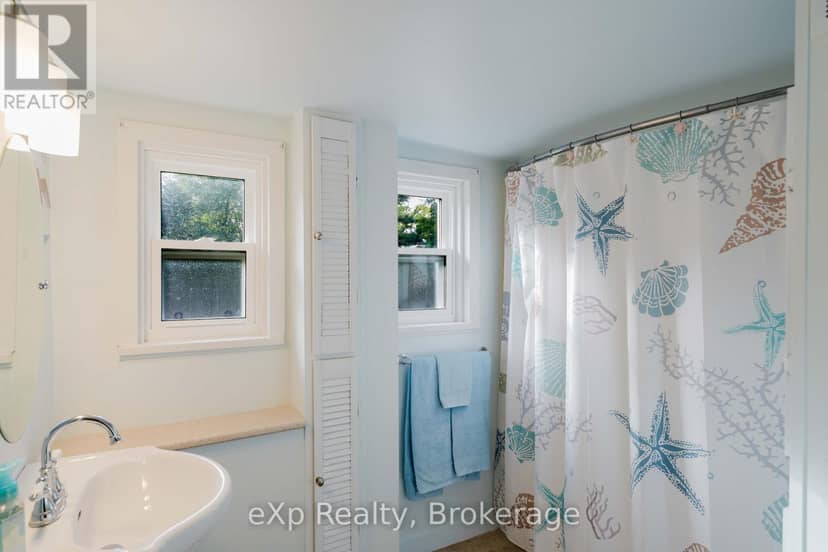 590 7th Street E — photo 17 of 24