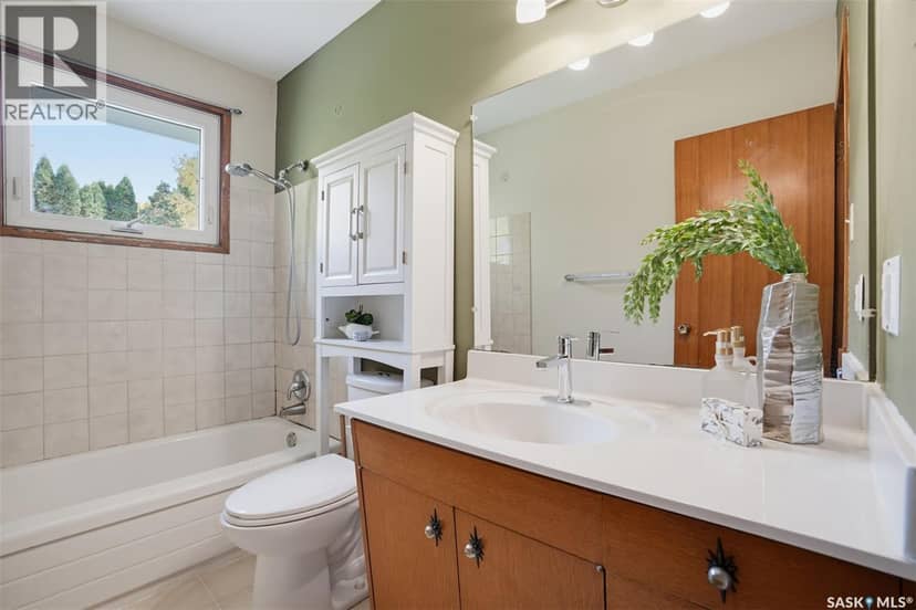 1513 Argyle AVENUE — photo 20 of 40