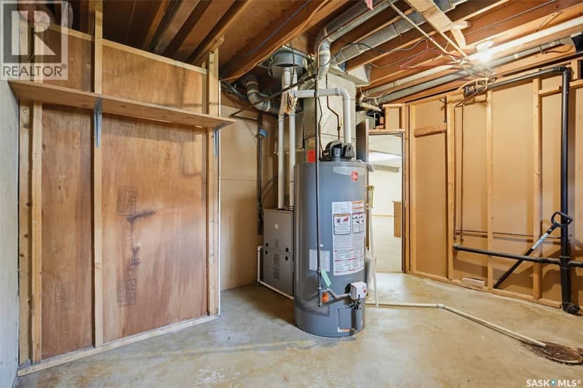 1513 Argyle AVENUE — photo 31 of 40