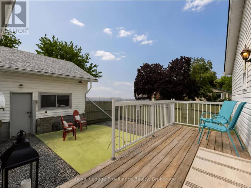 115 Nicholas Street — photo 30 of 32