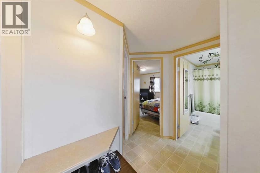 308 1A Avenue SW, Slave Lake, photo 2