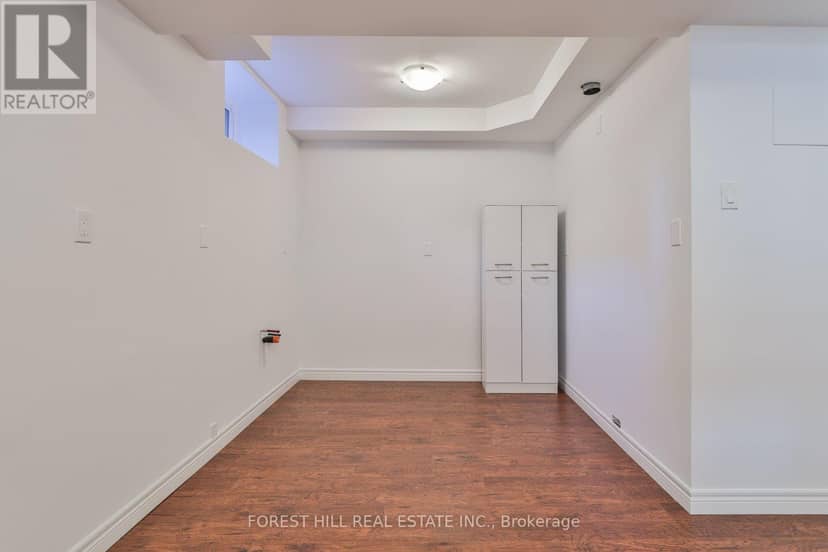 163 Wychwood Avenue — photo 13 of 27