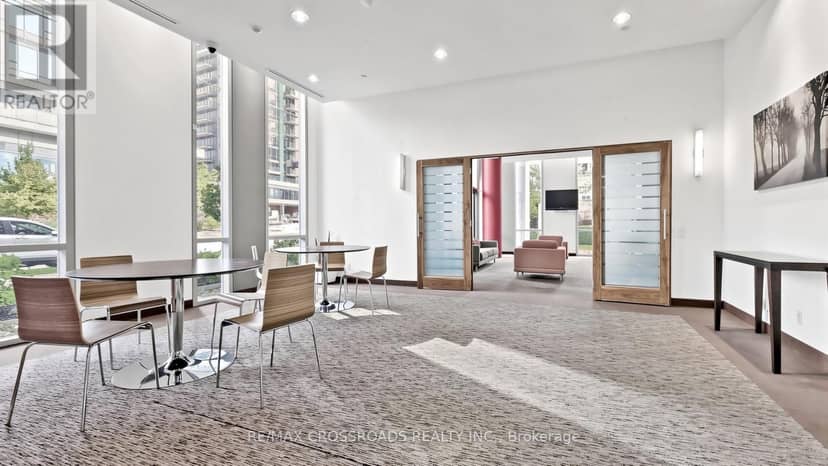 606 - 30 Canterbury Place — photo 22 of 26