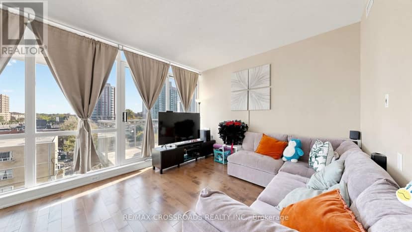 606 - 30 Canterbury Place, Toronto, photo 4