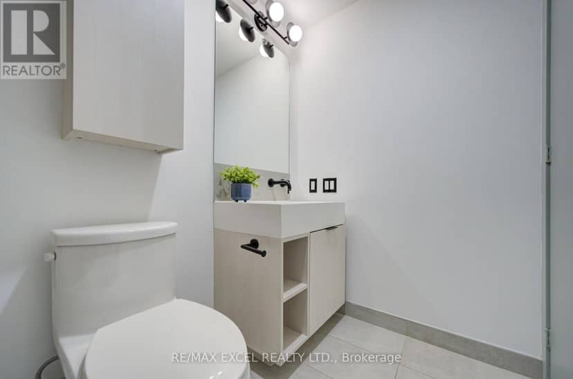 2708 - 108 Peter Street — photo 25 of 40
