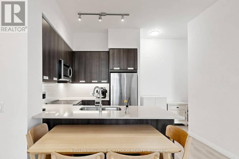 112 - 35 Watergarden Drive, Mississauga, photo 2