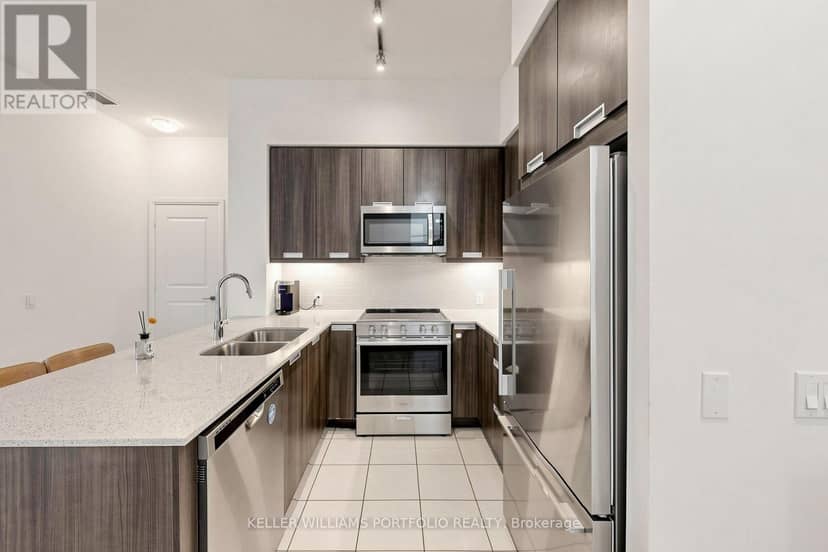 112 - 35 Watergarden Drive, Mississauga, photo 3