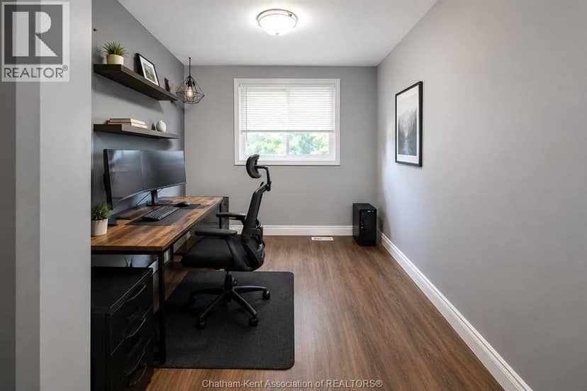 138 Vanier DRIVE — photo 27 of 40