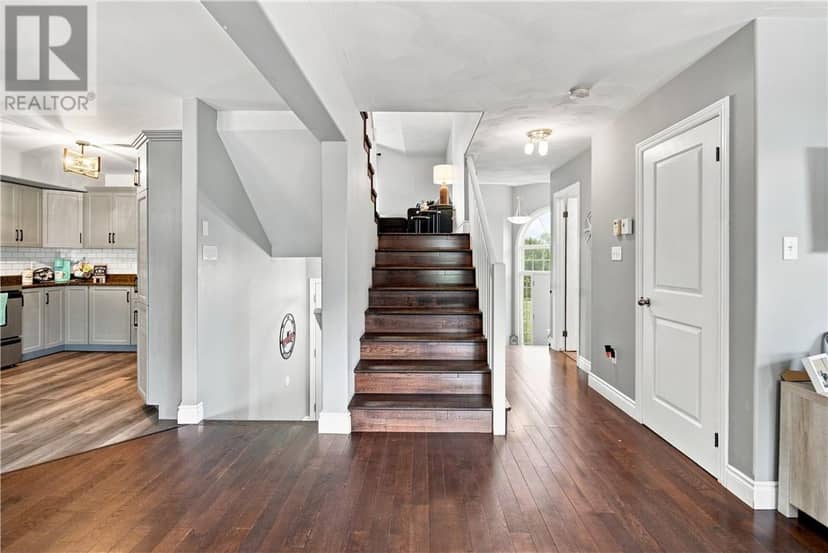 312 Braemore Cr — photo 20 of 33