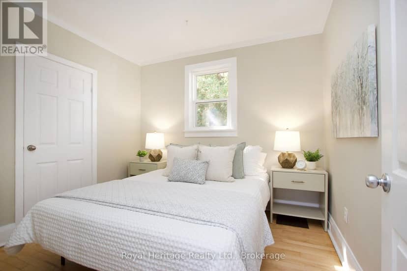 15 Russett Avenue — photo 10 of 18