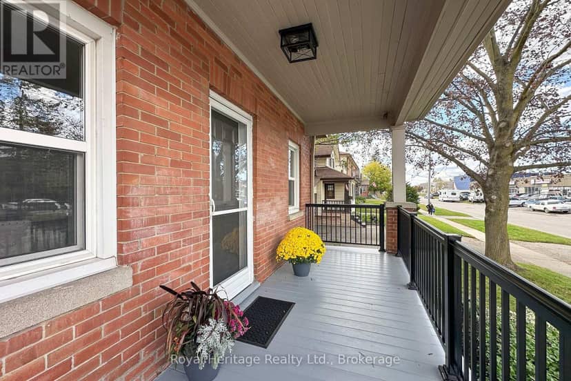15 Russett Avenue, Oshawa, photo 3
