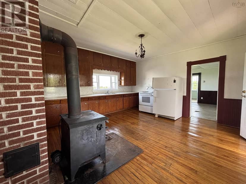 507 East Earltown Road E — photo 10 of 33