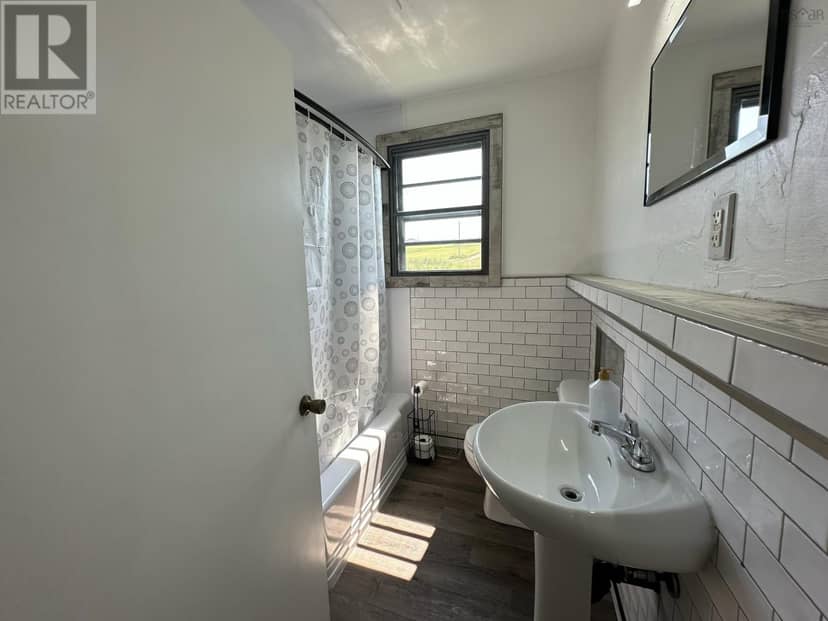 2515 Highway 2 — photo 6 of 23